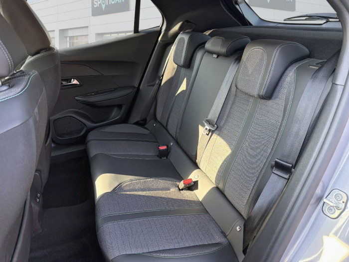 Peugeot 2008 PureTech 130 S&S EAT8 Allure