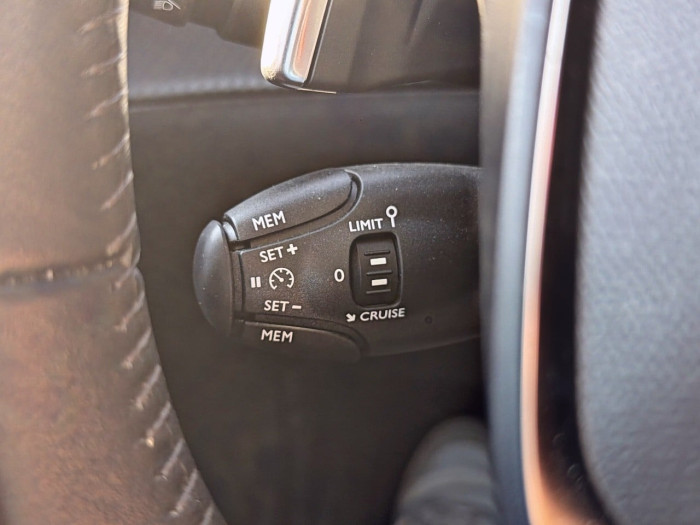Peugeot 2008 PureTech 130 S&S EAT8 Allure