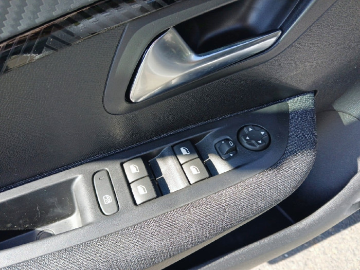 Peugeot 208 100 S&S BVM6 Style