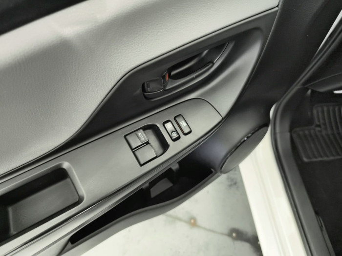 Toyota YARIS MC2 69 VVT-i Active