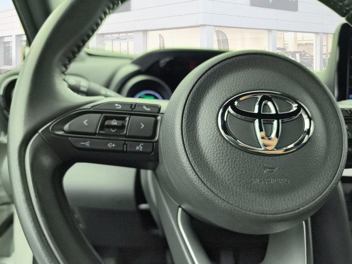 Toyota YARIS CROSS HYBRIDE MY21 116h 2WD Design