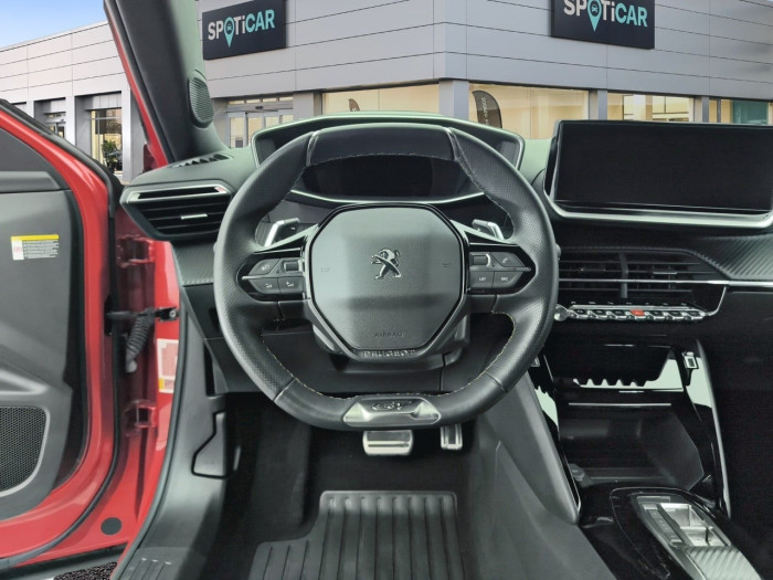 Peugeot 2008 PureTech 130 S&S EAT8 GT