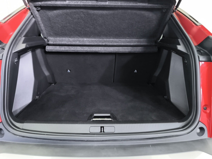 Peugeot 2008 PureTech 130 S&S EAT8 GT