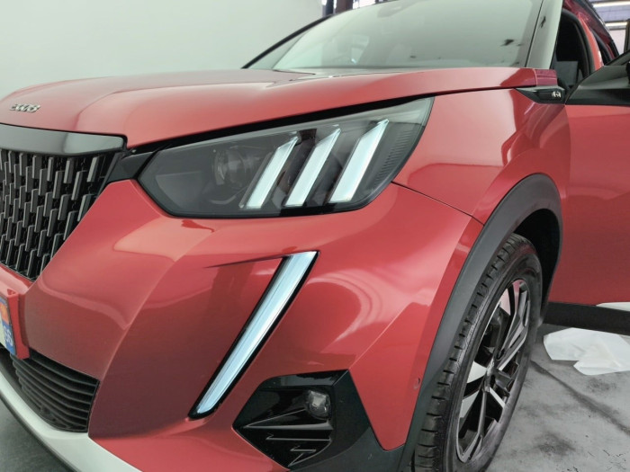 Peugeot 2008 PureTech 130 S&S EAT8 GT