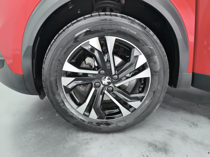 Peugeot 2008 PureTech 130 S&S EAT8 GT
