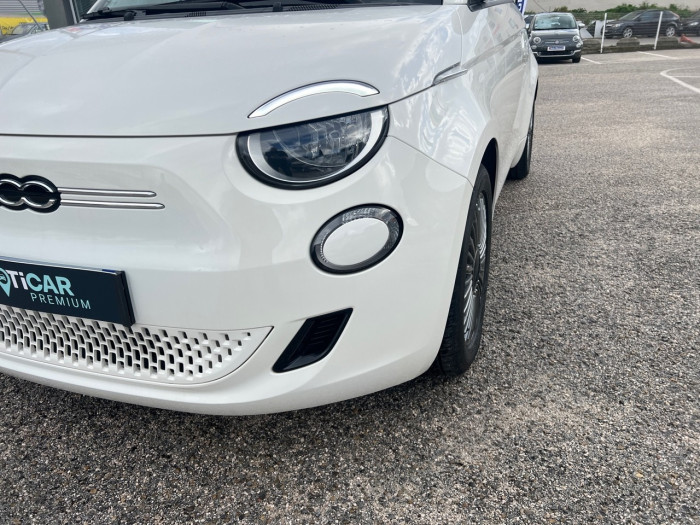 Fiat 500e BERLINE MY22 SERIE 1 STEP 2 500 e 95 ch Icône