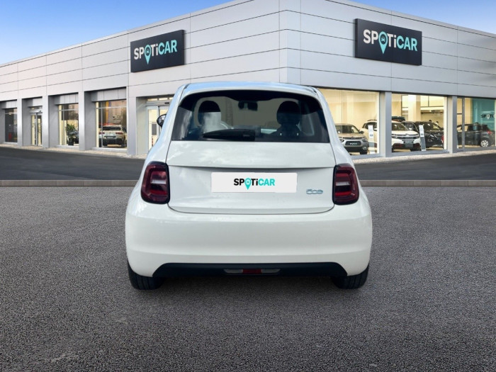 Fiat 500e BERLINE MY22 SERIE 1 STEP 2 500 e 95 ch Icône