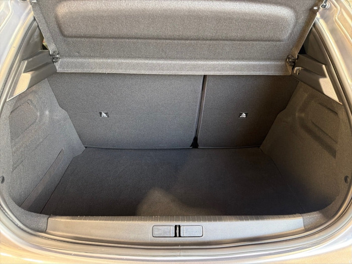 Peugeot 208 PureTech 100 S&S BVM6 Roadtrip