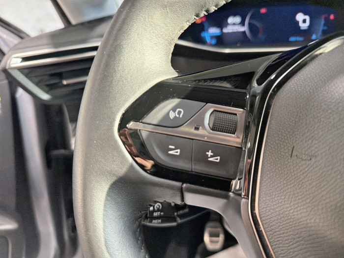 Peugeot 208 PureTech 100 S&S BVM6 Roadtrip