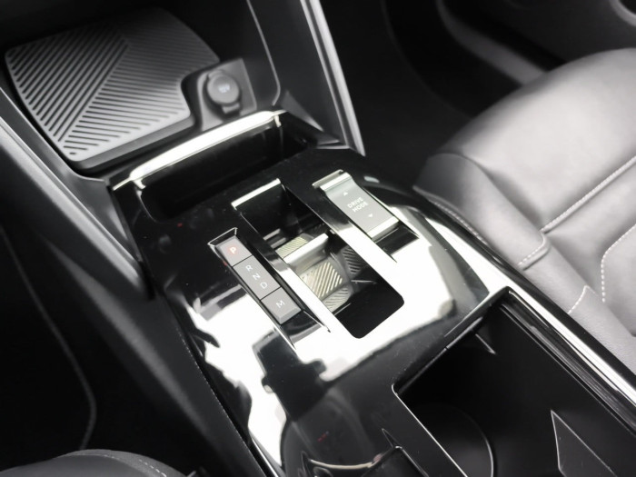 Citroën C4 PureTech 130 S&S EAT8 Shine Pack