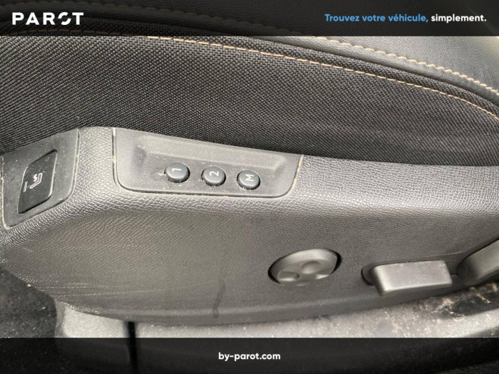 Peugeot 3008 Hybrid4 300 e-EAT8 GT