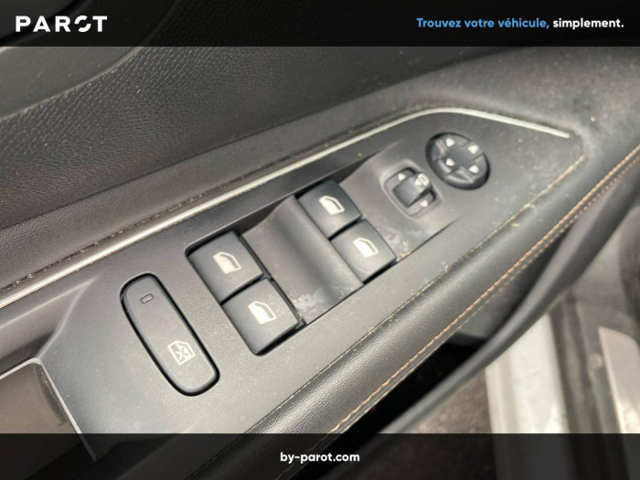 Peugeot 3008 Hybrid4 300 e-EAT8 GT