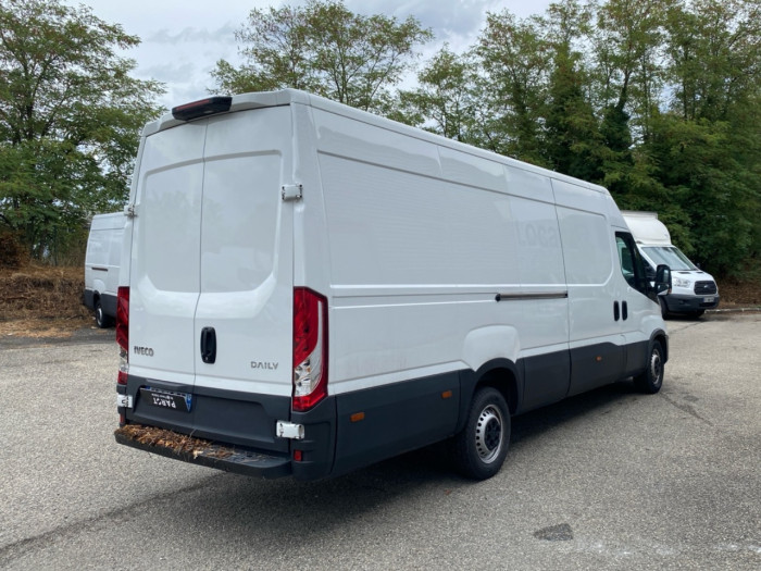IVECO Daily 35S Fg 35S18H V16