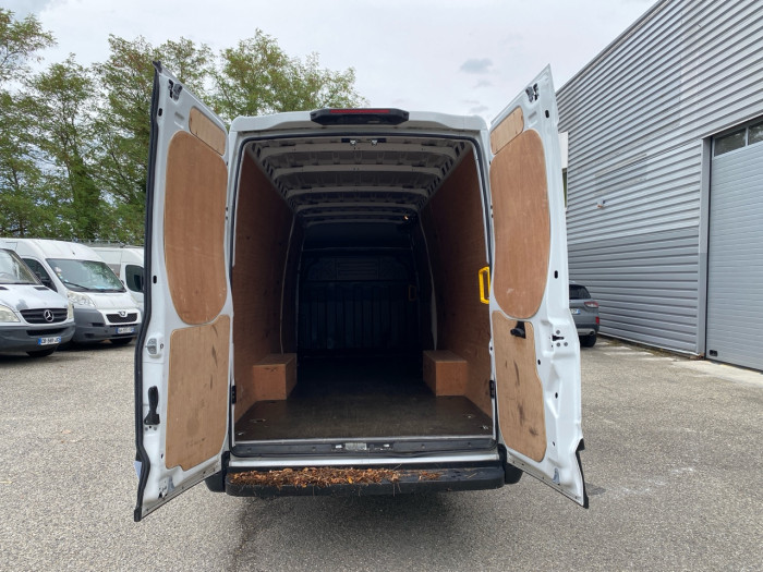 IVECO Daily 35S Fg 35S18H V16
