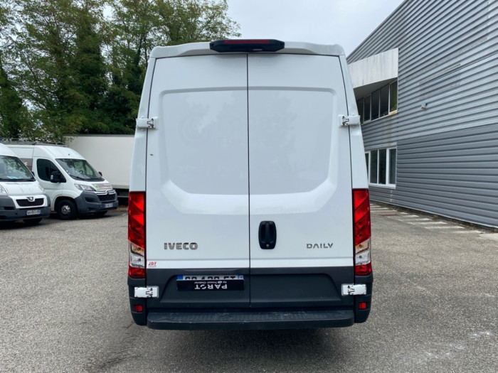 IVECO Daily 35S Fg 35S18H V16