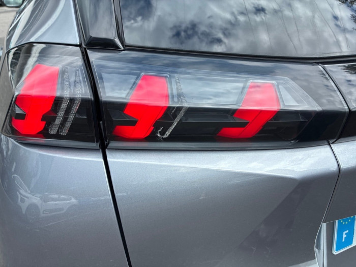 Peugeot 2008 PureTech 130 S&S EAT8 GT