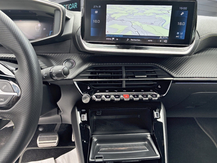 Peugeot 2008 PureTech 130 S&S EAT8 GT