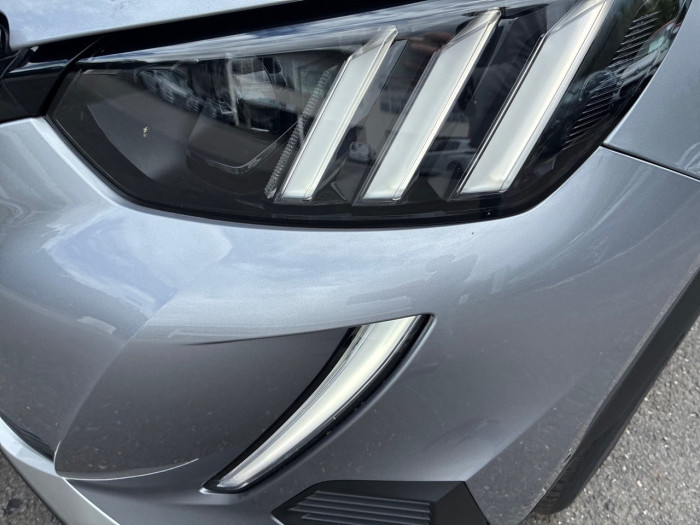 Peugeot 2008 PureTech 130 S&S EAT8 GT
