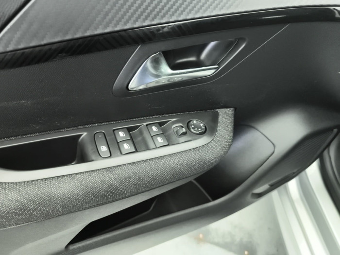 Peugeot 208 PureTech 100 S&S BVM6 GT