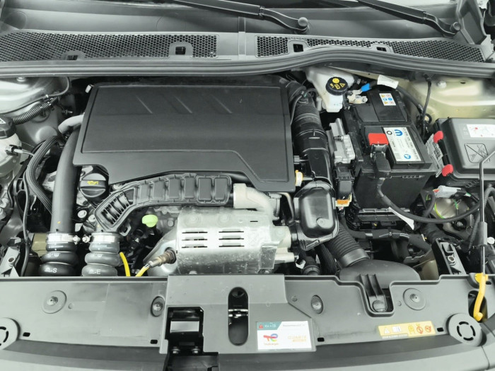 Peugeot 208 PureTech 100 S&S BVM6 GT