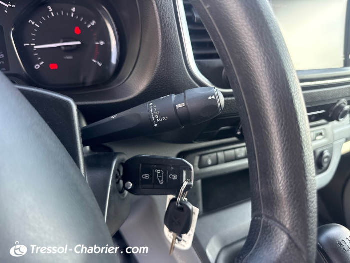 Peugeot EXPERT FOURGON FGN TOLE STANDARD 1.5 BLUEHDI 120 S&S BVM6 PREMIUM