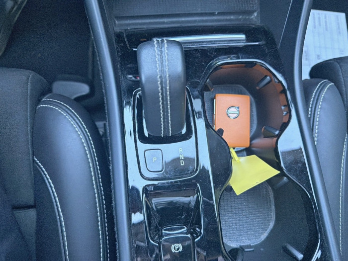 Volvo XC40 T5 Recharge 180+82 ch DCT7 R-Design
