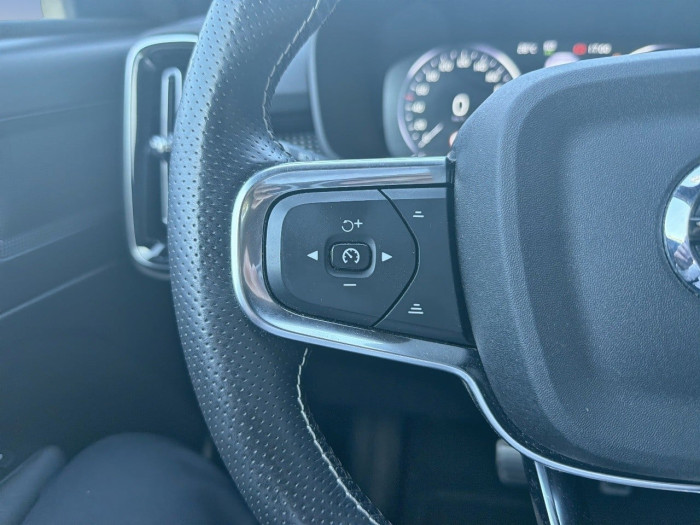 Volvo XC40 T5 Recharge 180+82 ch DCT7 R-Design