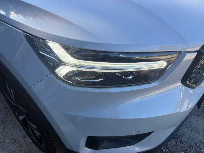 Volvo XC40 T5 Recharge 180+82 ch DCT7 R-Design