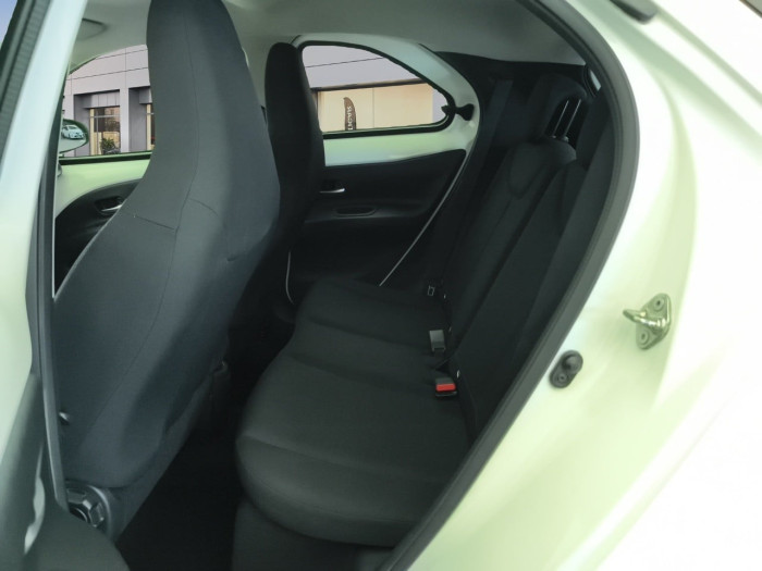 Toyota AYGO X MY23 1.0 VVT-i 72 S-CVT Air Collection