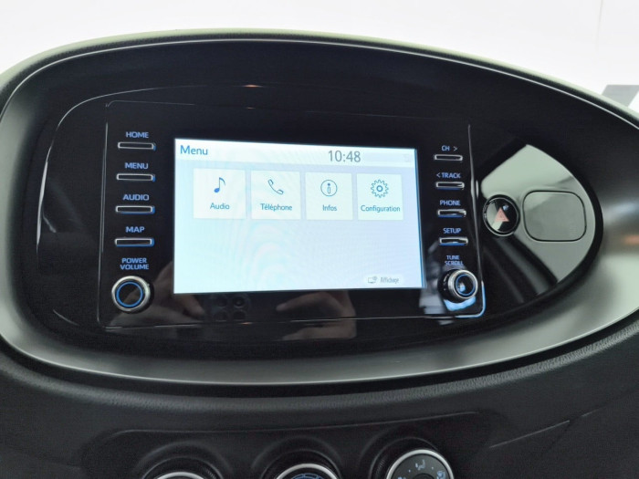 Toyota AYGO X MY23 1.0 VVT-i 72 S-CVT Air Collection