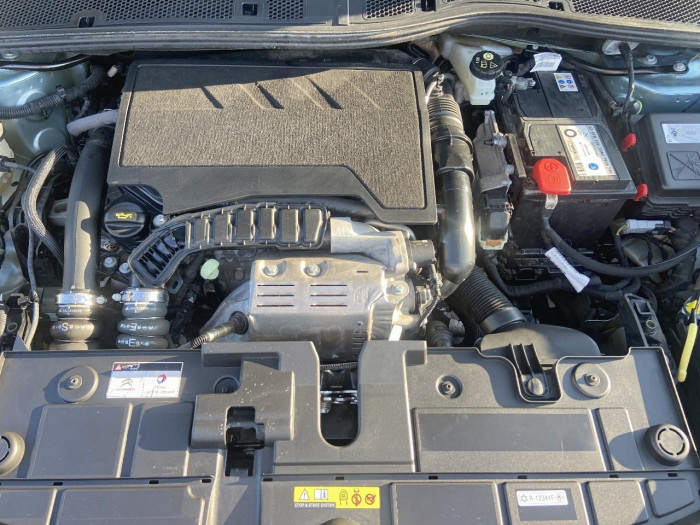 Citroën C4 PureTech 130 S&S EAT8 Shine