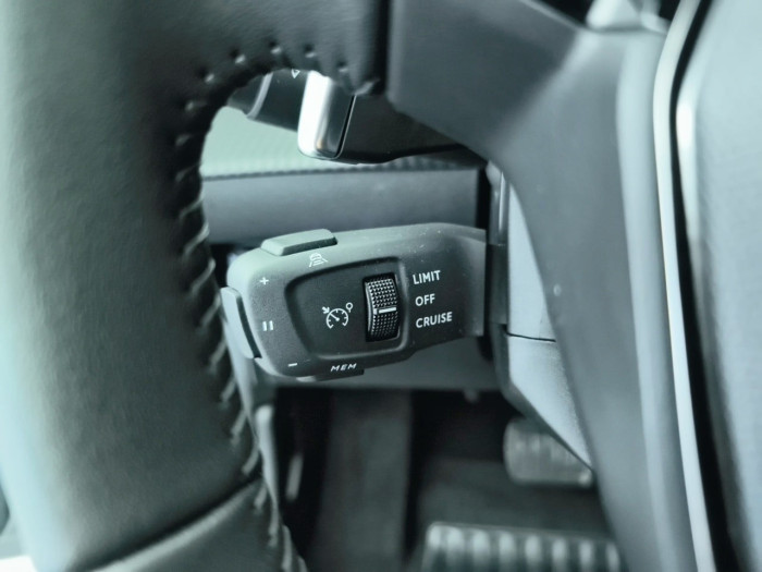 Peugeot 208 Hybrid 100 e-DCS6 Allure