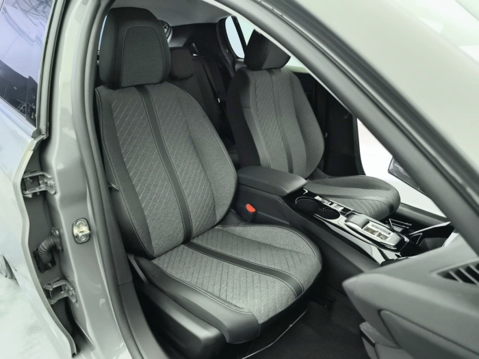 Peugeot 208 Hybrid 100 e-DCS6 Allure
