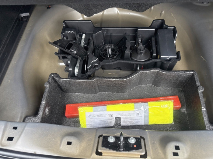 Peugeot 2008 PureTech 130 S&S EAT8 GT