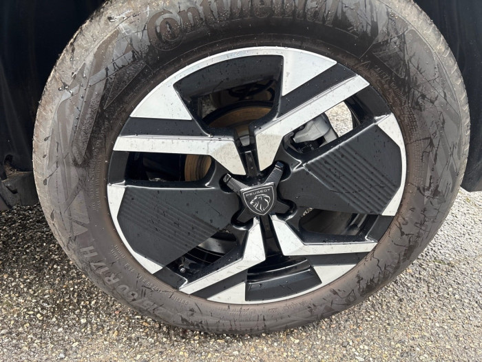 Peugeot 2008 PureTech 130 S&S EAT8 GT