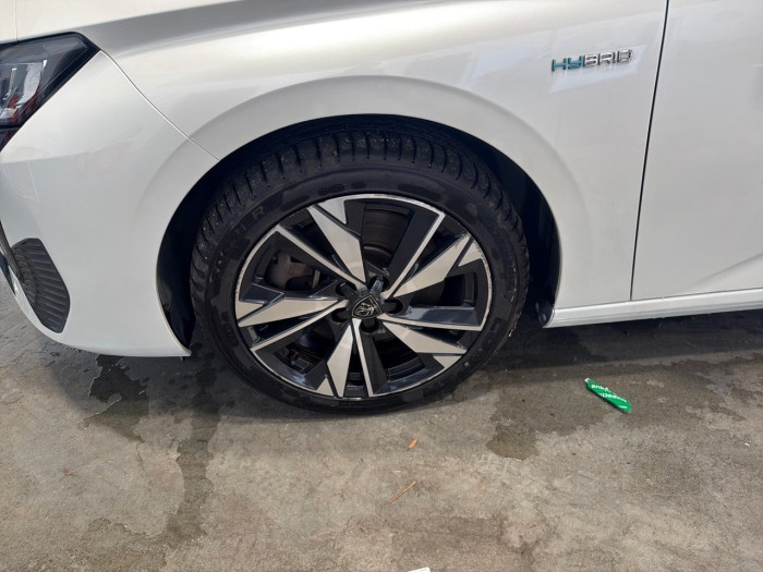 Peugeot 308 PHEV 180 e-EAT8 Allure