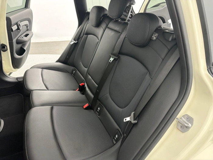MINI CLUBMAN F54 LCI Cooper 136 ch DKG7 Edition Knightsbridge