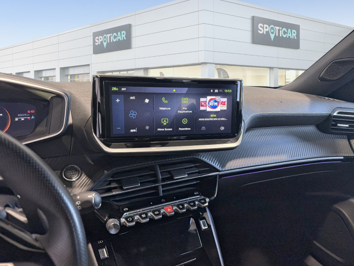 Peugeot 2008 PureTech 130 S&S EAT8 GT