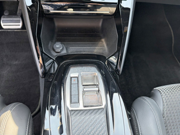 Peugeot 2008 PureTech 155 S&S EAT8 GT