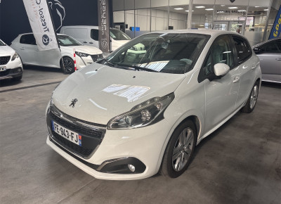 Peugeot 208 PureTech 82ch S&S BVM5 Signature