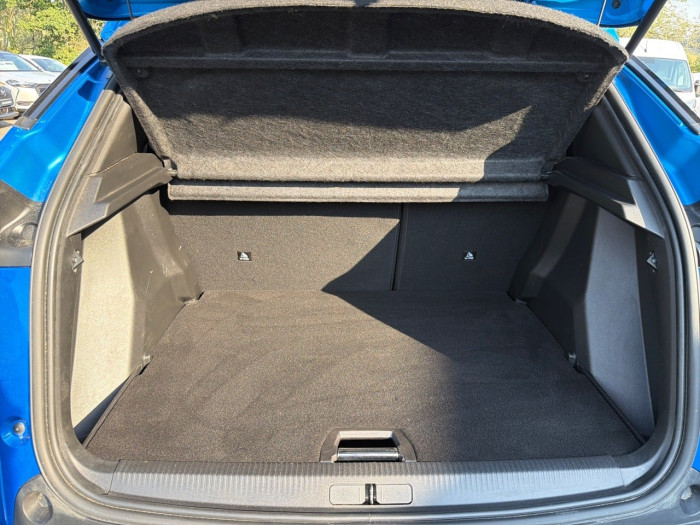 Peugeot 2008 PureTech 130 S&S EAT8 Allure