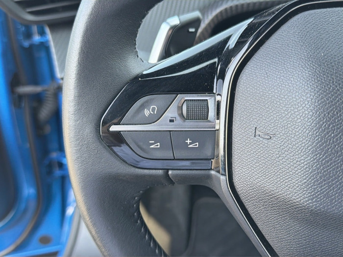Peugeot 2008 PureTech 130 S&S EAT8 Allure