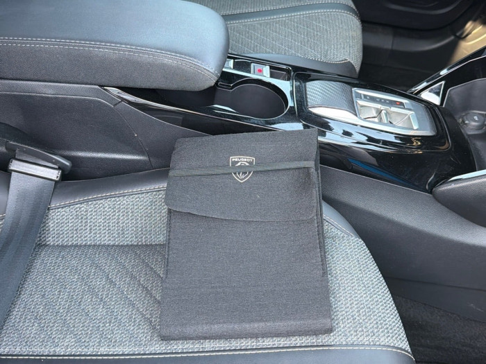 Peugeot 2008 PureTech 130 S&S EAT8 Allure