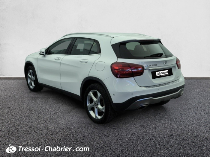 Mercedes GLA 200 7-G DCT Sensation