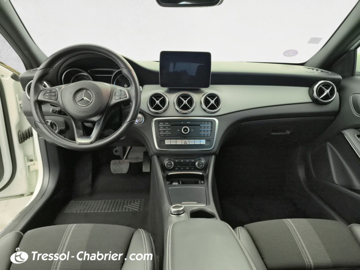 Mercedes GLA 200 7-G DCT Sensation