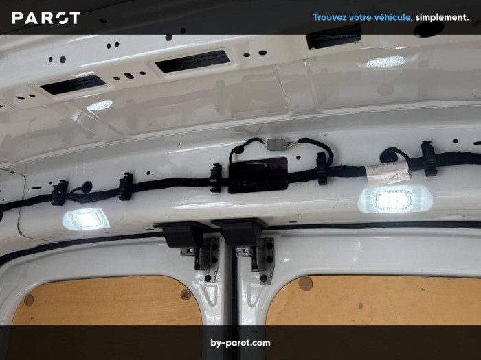Ford TRANSIT FOURGON Nouveau FGN T310 L2H2 2.0 ECOBLUE 130 S&S TREND