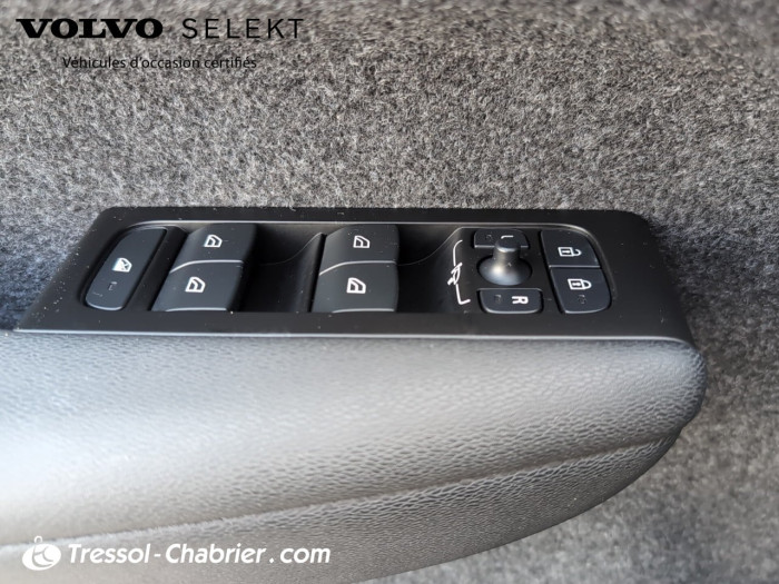 Volvo XC40 T5 Recharge 180+82 ch DCT7 R-Design