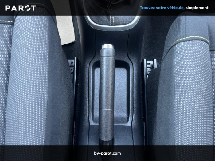 Citroën C3 1.2 PureTech 110ch S&S Shine 120-123g