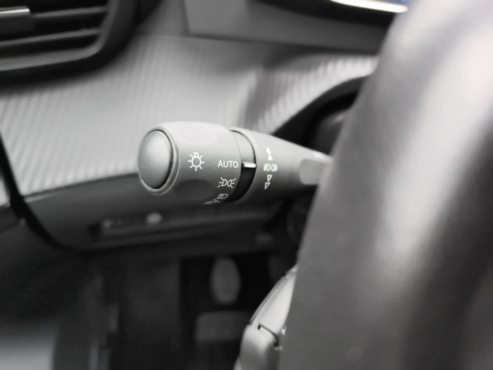 Peugeot 2008 PureTech 130 S&S BVM6 Allure