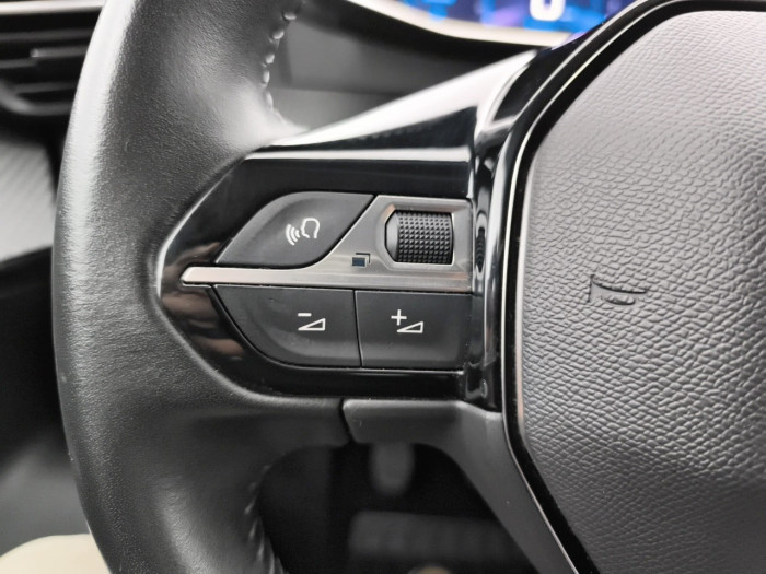 Peugeot 2008 PureTech 130 S&S BVM6 Allure